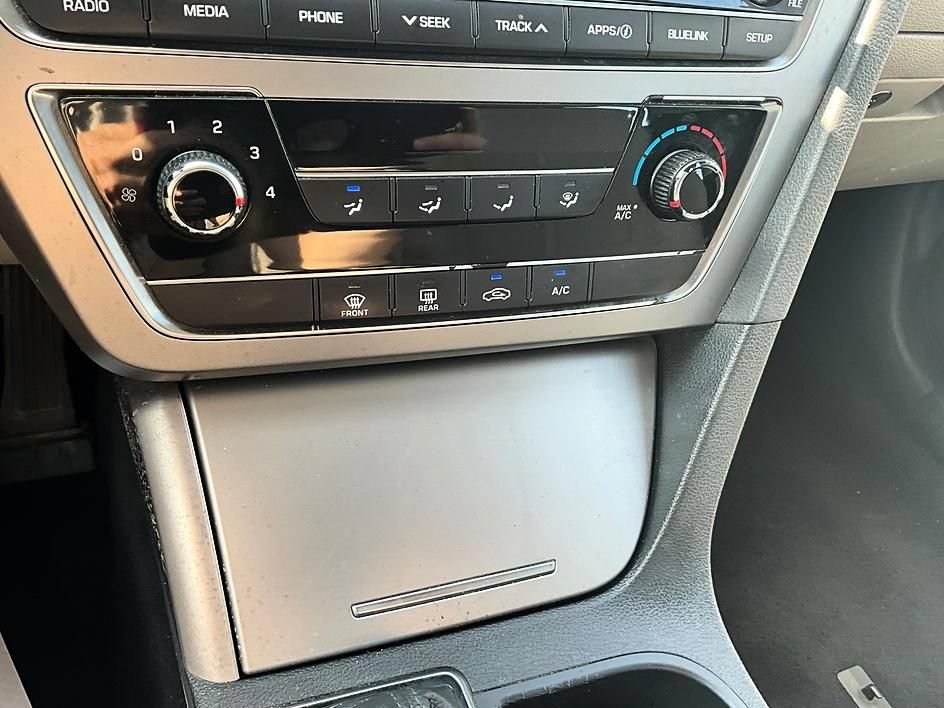 Used 2017 Hyundai Sonata SE FWD image 22