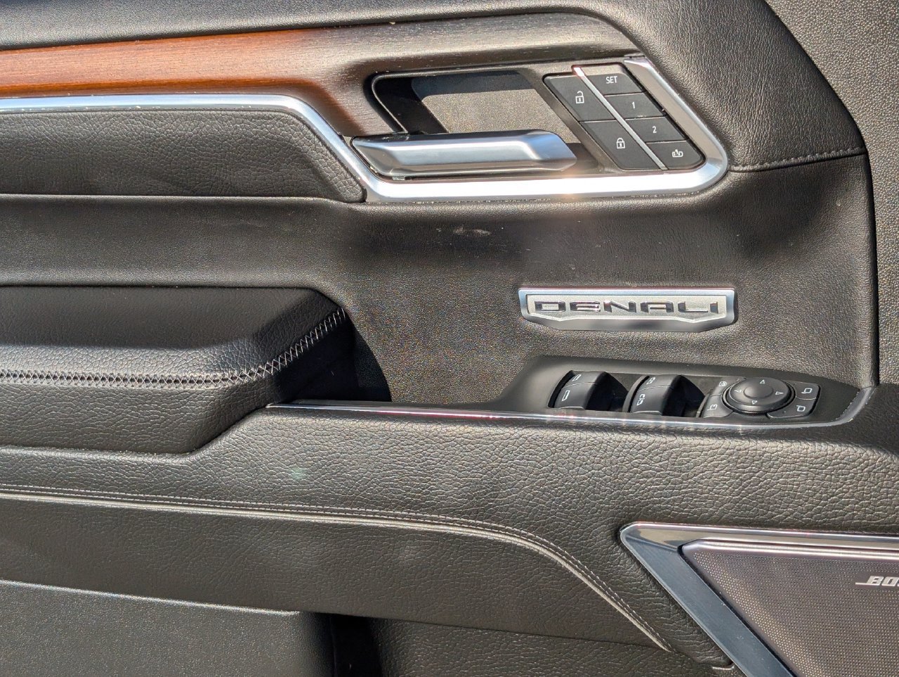 Used 2024 GMC Sierra 1500 Denali AWD/4WD image 23