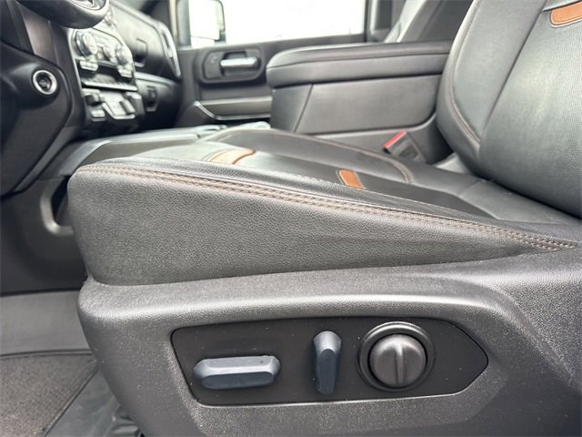 Used 2023 GMC Sierra 2500 AT4 w/ AT4 Preferred Package image 11