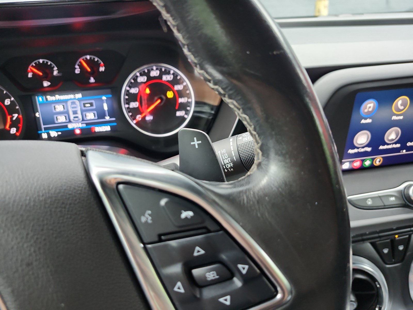 Used 2020 Chevrolet Camaro LT RWD image 21