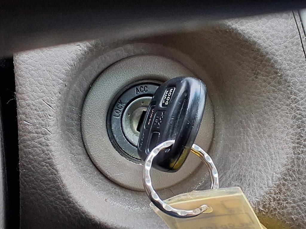 Used 2004 Lexus RX 330 image 27