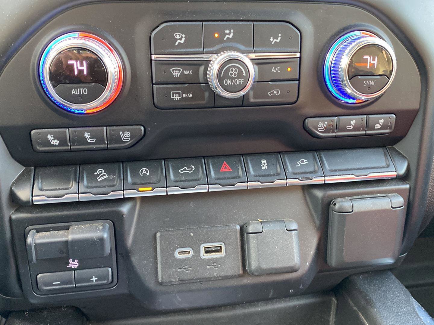 Used 2021 GMC Sierra 1500 AT4 image 16