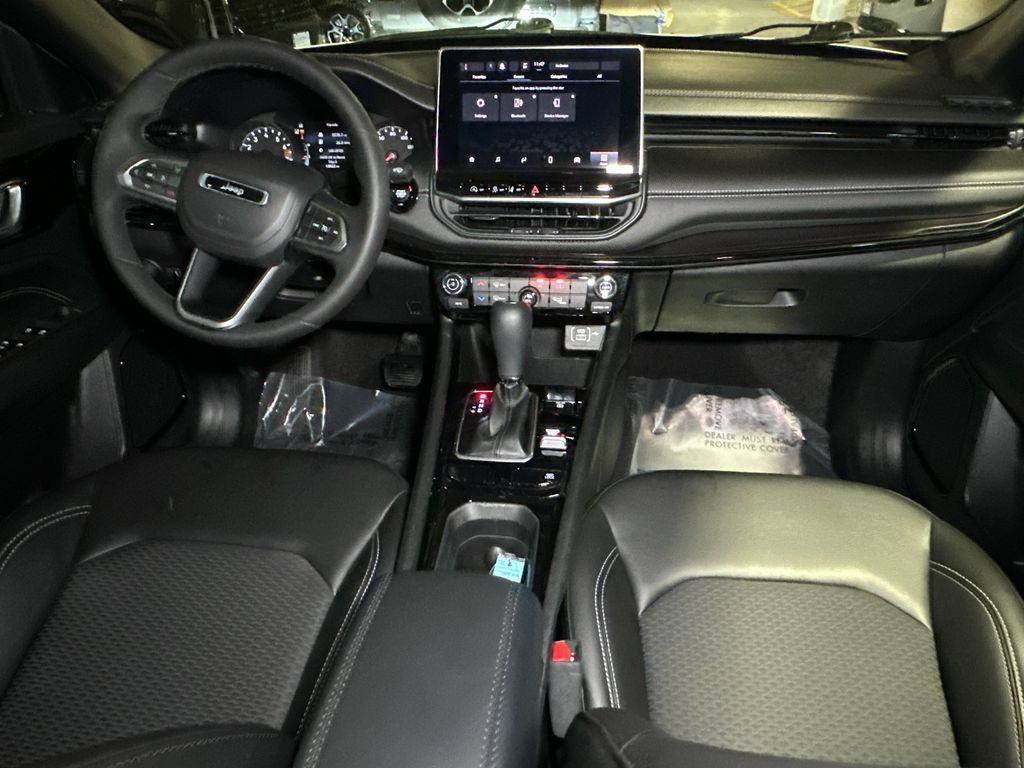 Used 2023 Jeep Compass Latitude AWD/4WD image 11