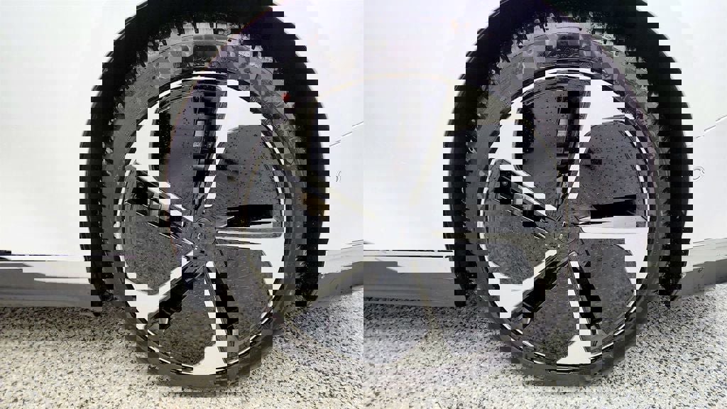 Used 2023 Lucid Air Touring image 9