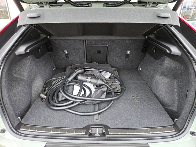 Used 2023 Volvo C40 P8 Recharge Ultimate image 10