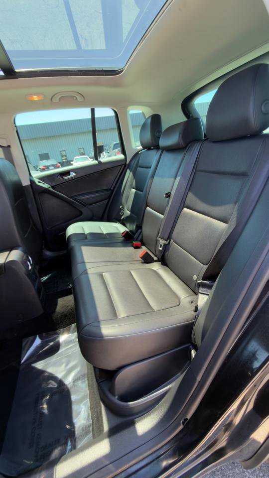 Used 2015 Volkswagen Tiguan SEL AWD/4WD image 41