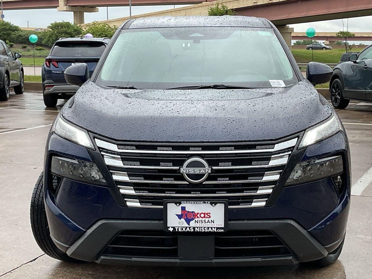 Used 2025 Nissan Rogue SV FWD image 3
