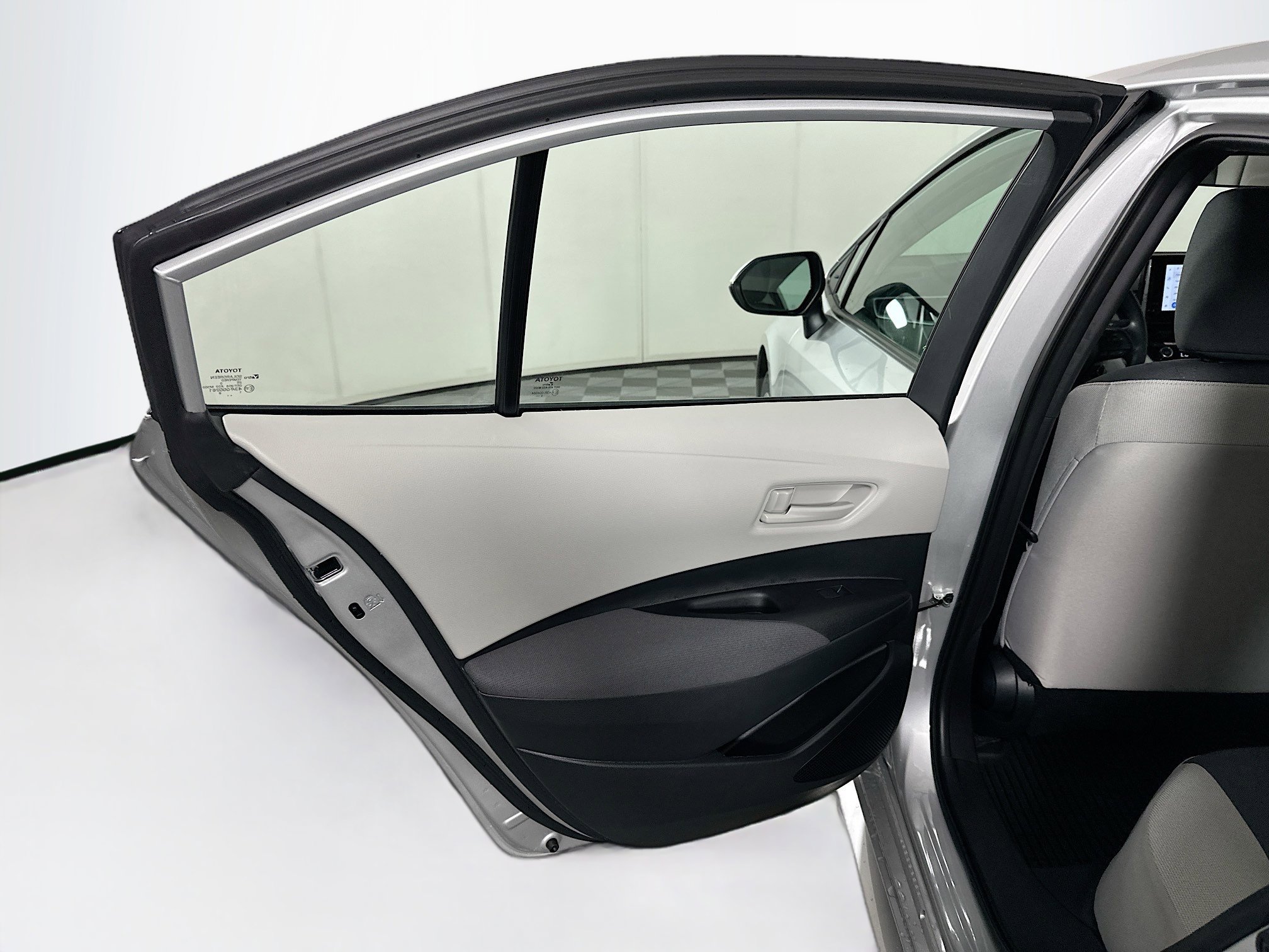 Used 2026 Toyota Corolla LE image 25