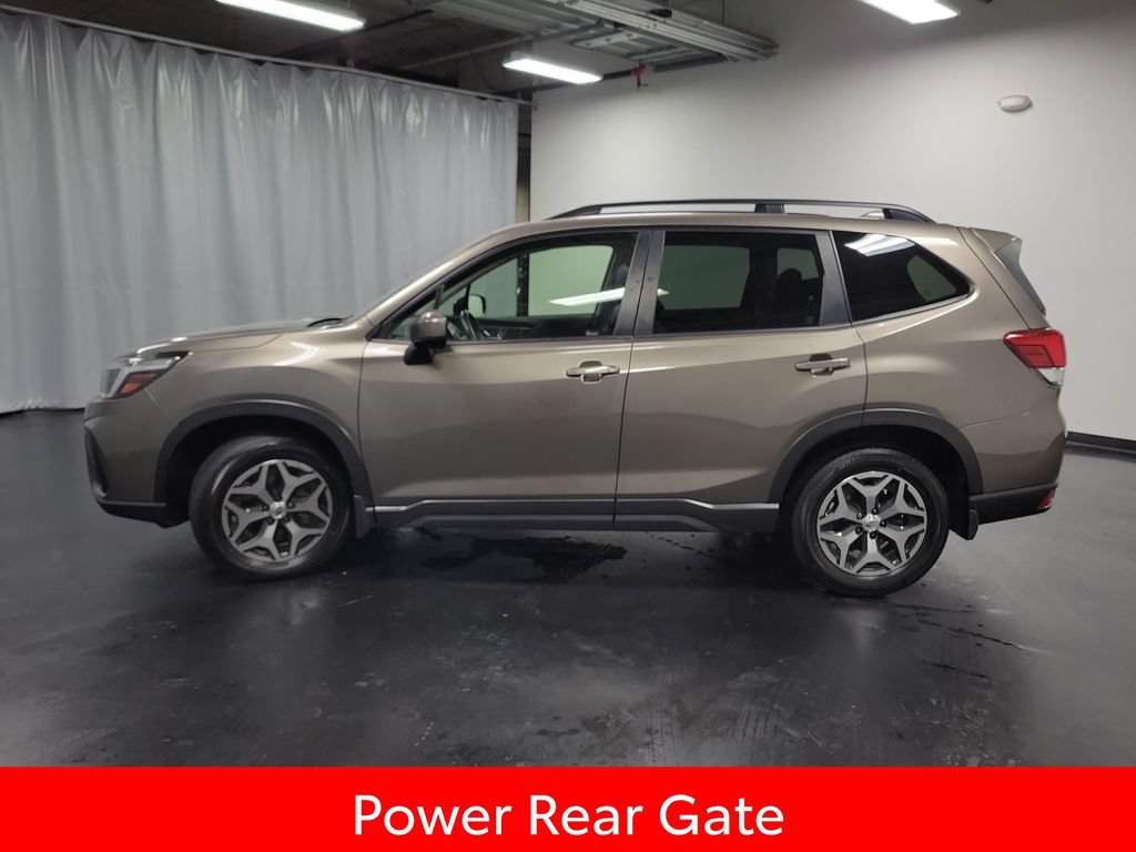 Used 2019 Subaru Forester Premium AWD/4WD image 5