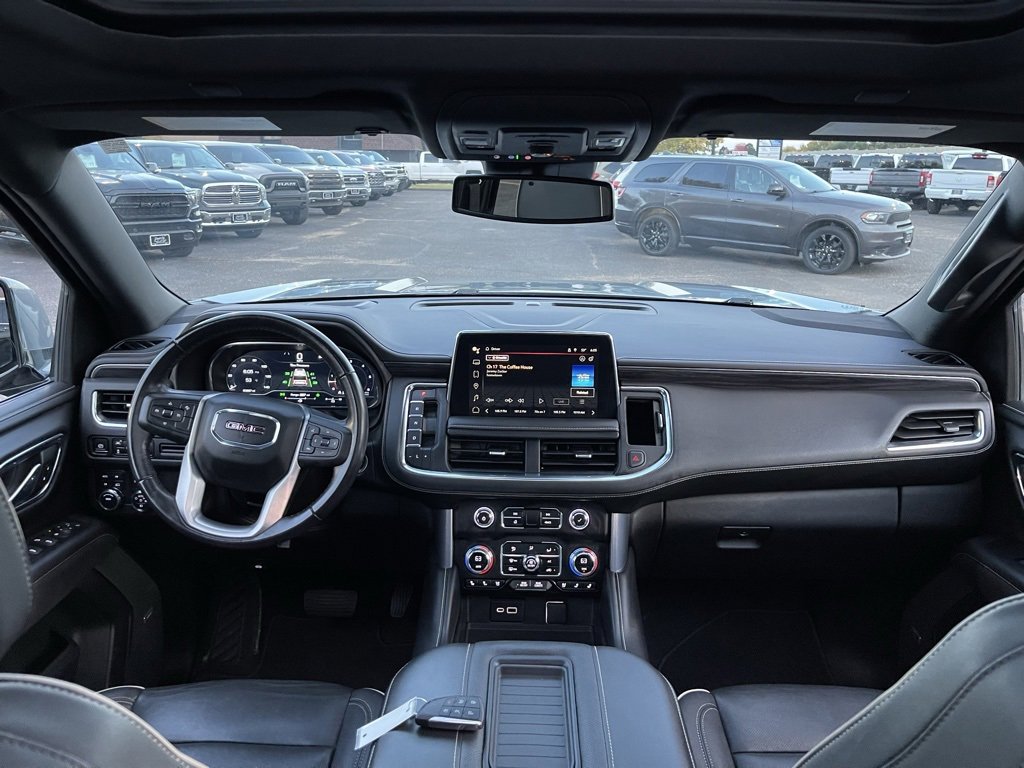 Used 2023 GMC Yukon XL SLT image 38