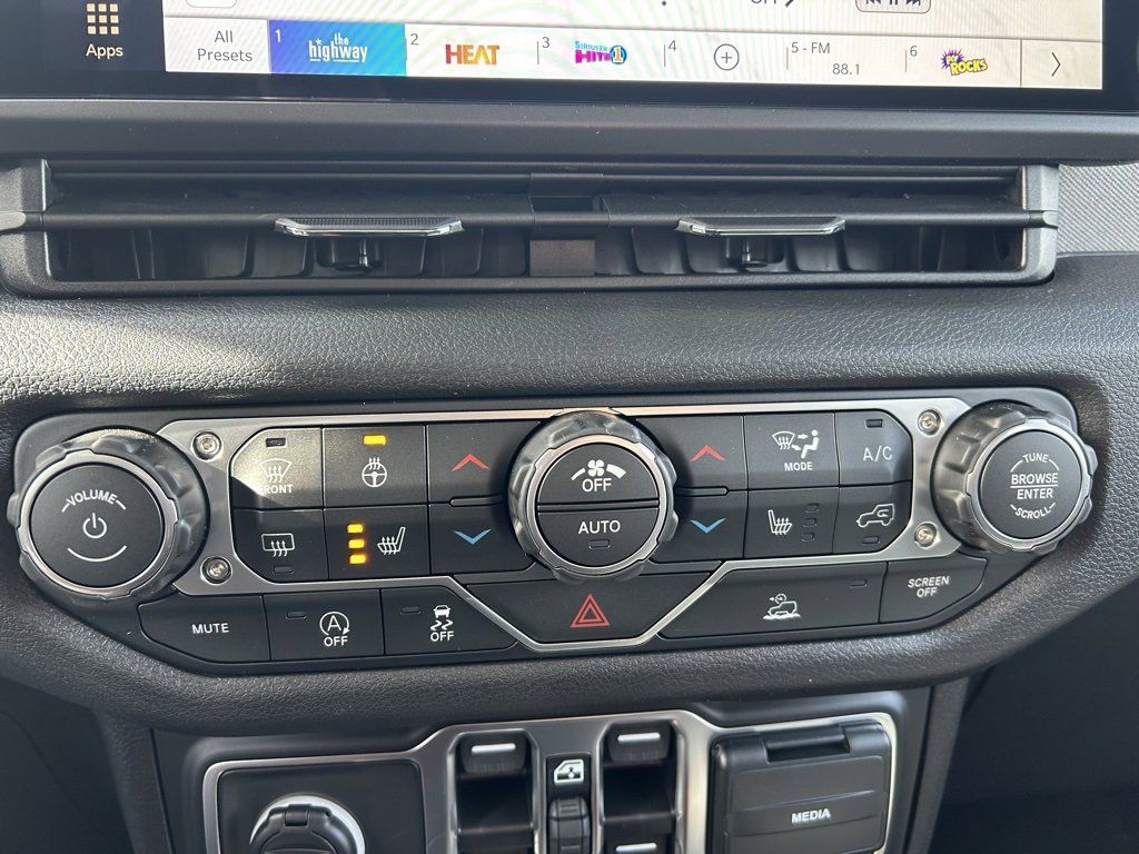 New 2026 Jeep Gladiator Sport image 22