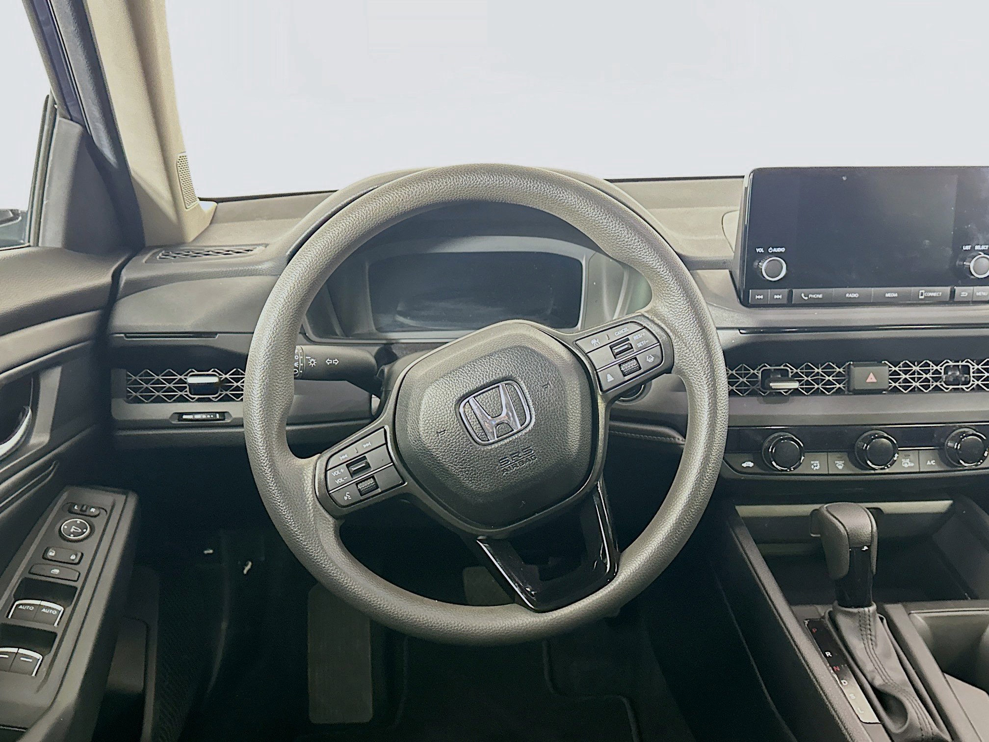 Used 2025 Honda Accord SE image 16