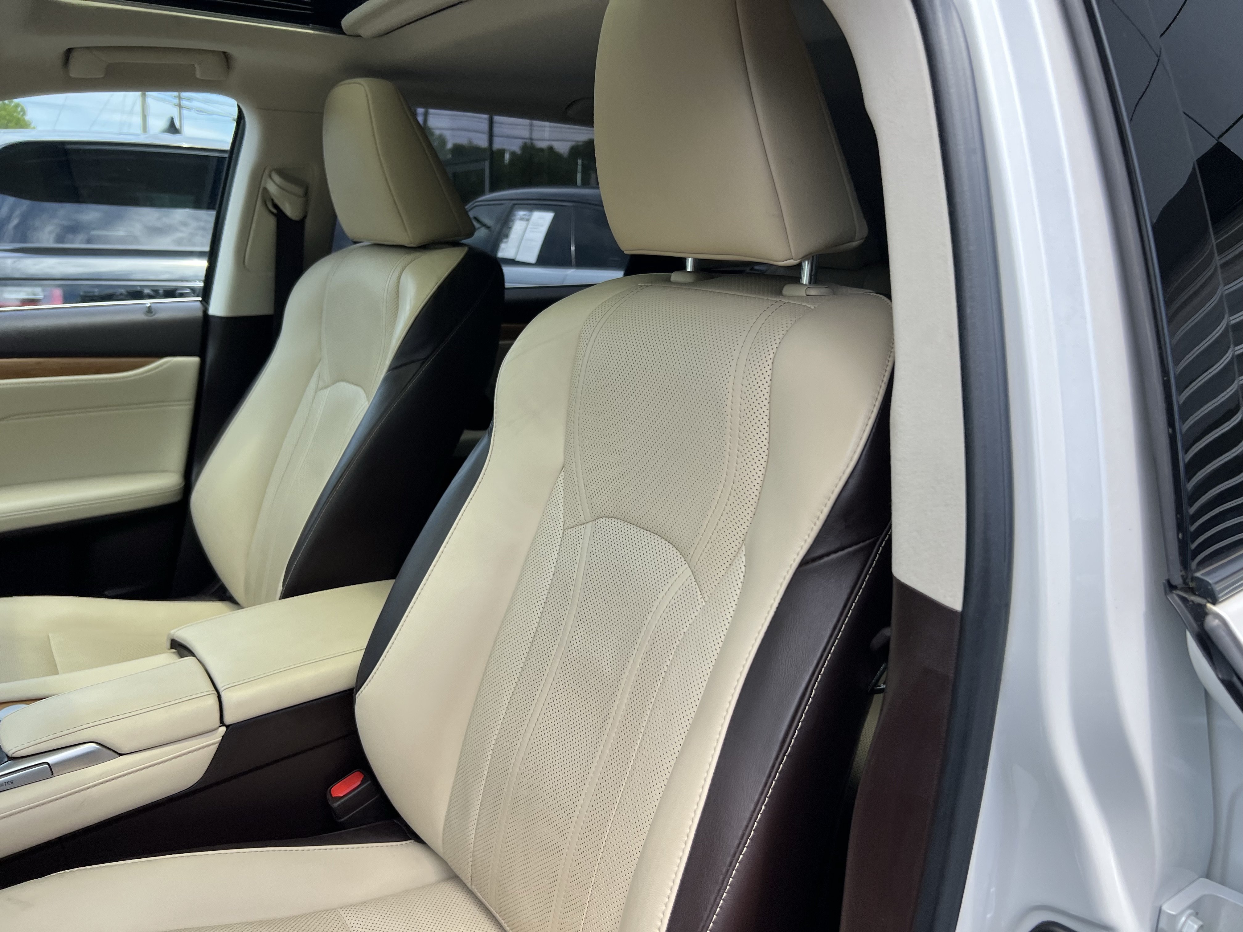 Used 2019 Lexus RX 350L AWD image 17
