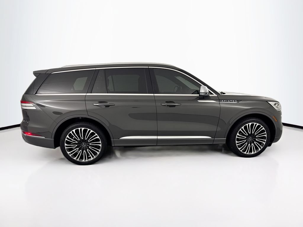 Used 2022 Lincoln Aviator Black Label AWD/4WD image 4