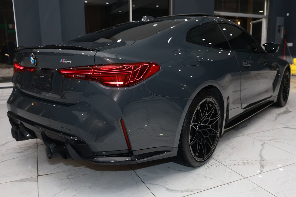 Used 2025 BMW M4 Coupe w/ Executive Package image 8