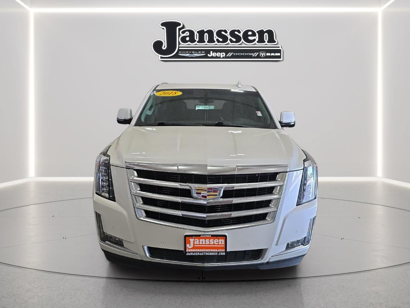 Used 2018 Cadillac Escalade Premium Luxury AWD/4WD image 7