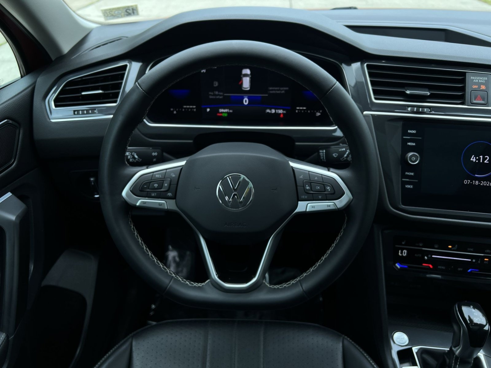 Used 2022 Volkswagen Tiguan SE AWD/4WD image 26