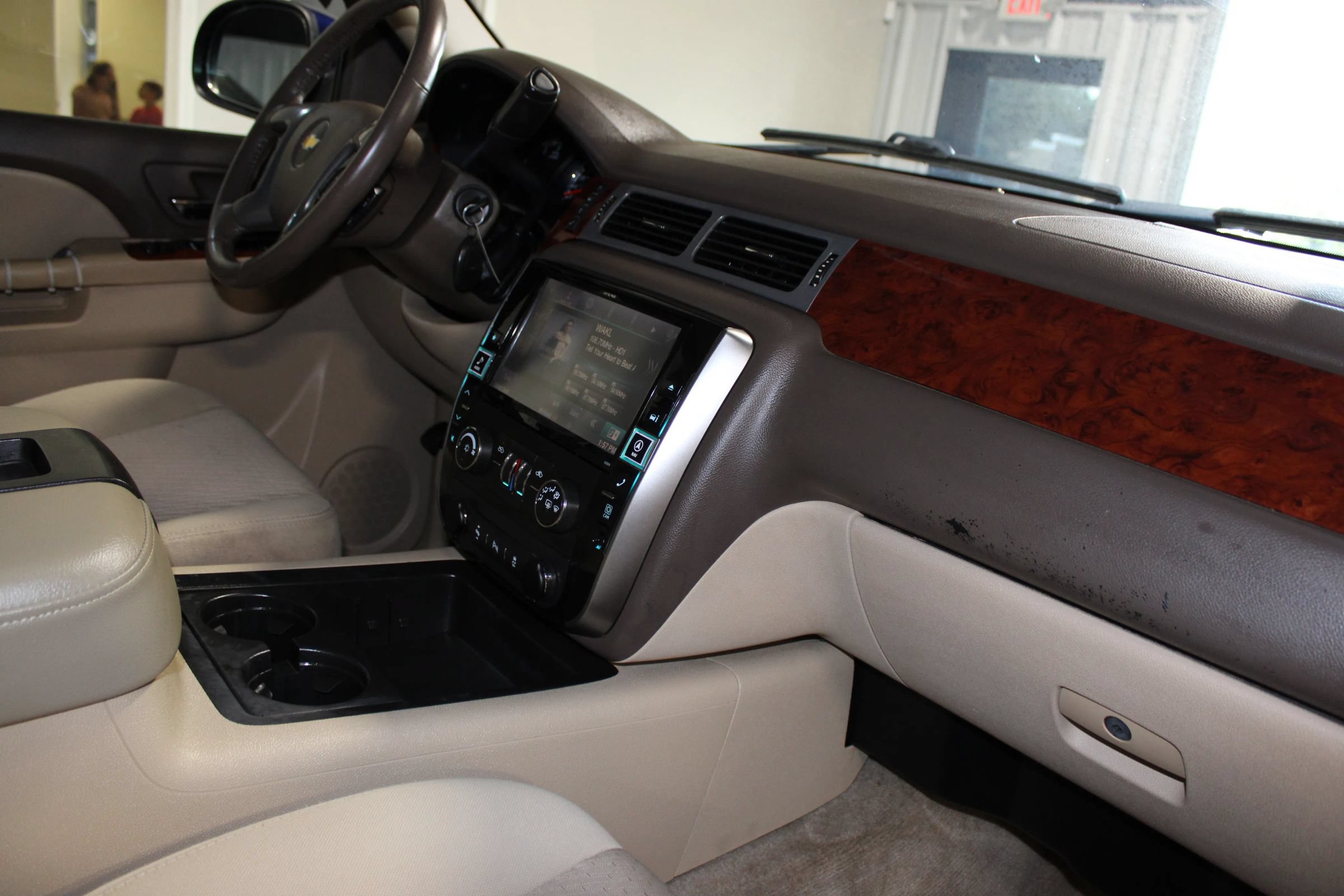 Used 2013 Chevrolet Avalanche LS RWD image 29