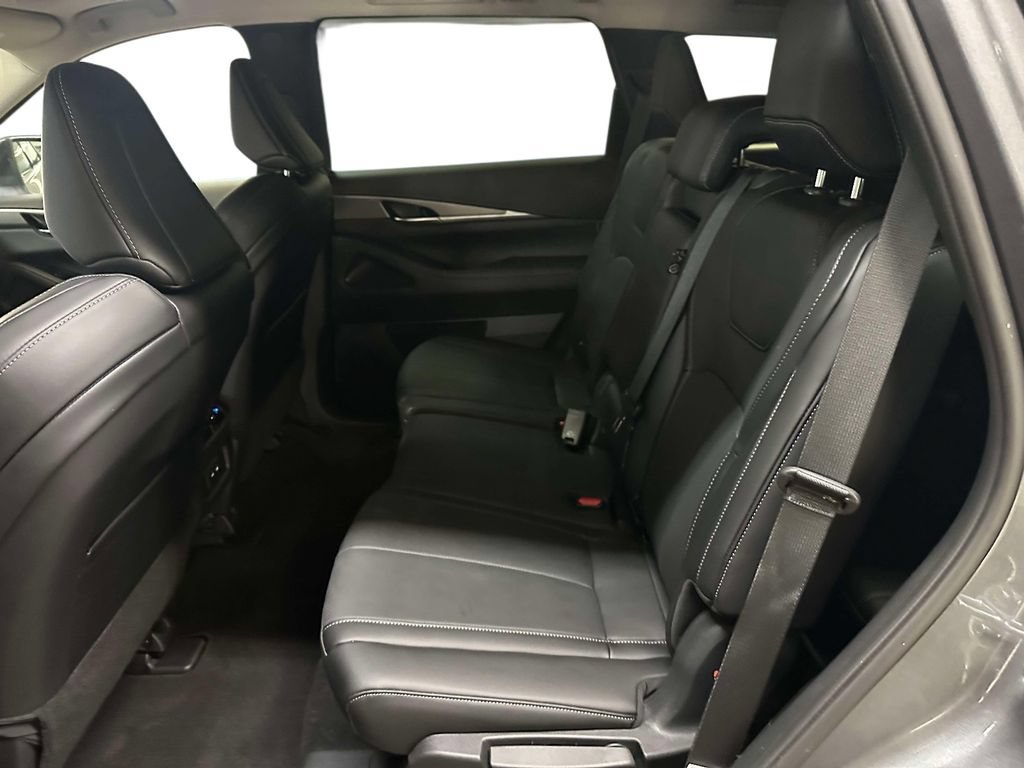 Used 2026 INFINITI QX60 Pure w/ Cargo Package AWD/4WD image 17