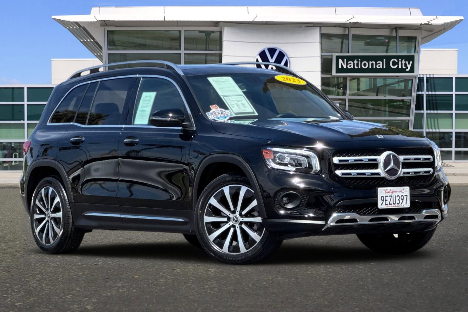 Used 2023 Mercedes-Benz GLB 250 image 2