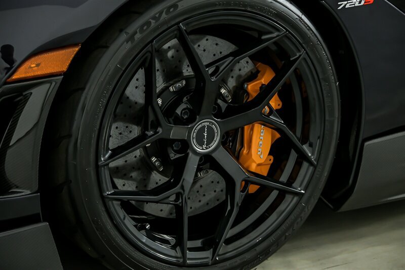 Used 2020 McLaren 720S Spider RWD image 16
