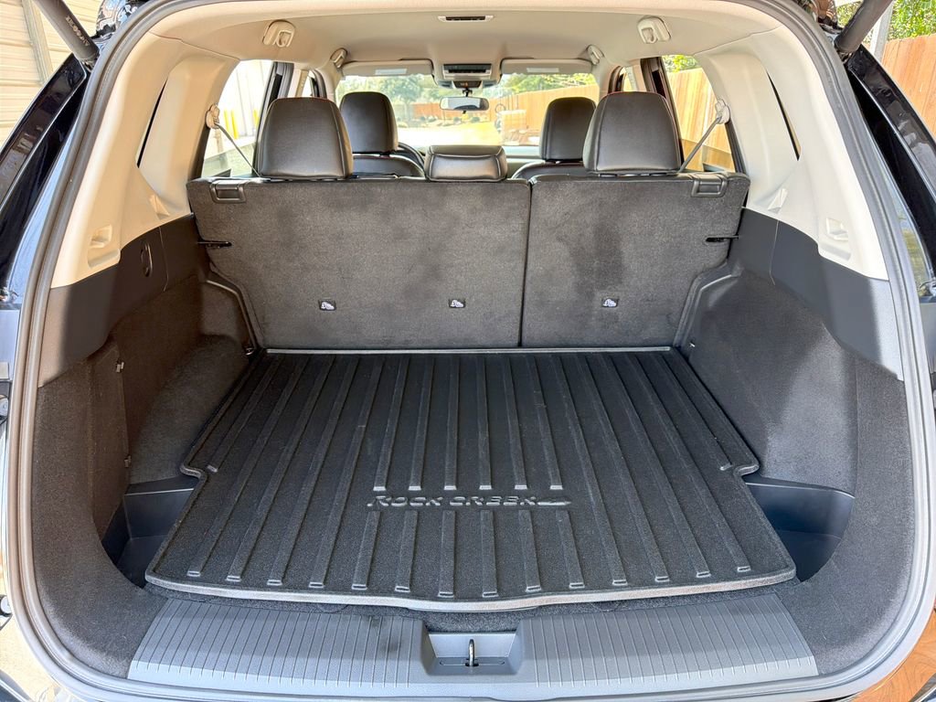 Used 2025 Nissan Rogue SV image 32