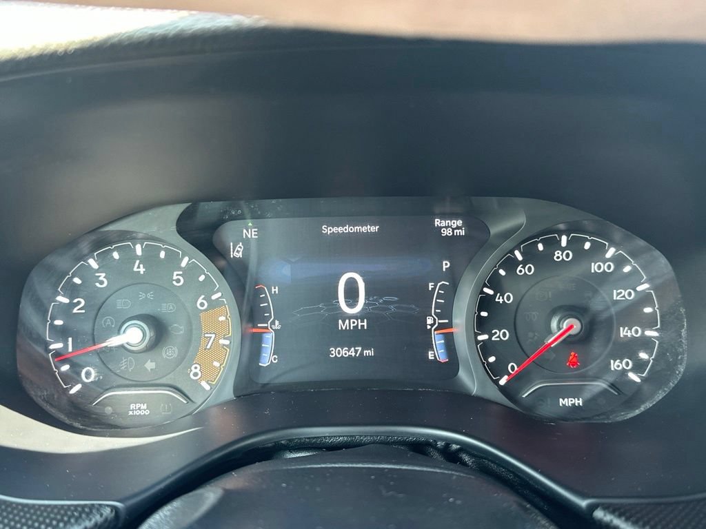 Used 2024 Jeep Compass Latitude w/ Sun and Sound Group AWD/4WD image 29