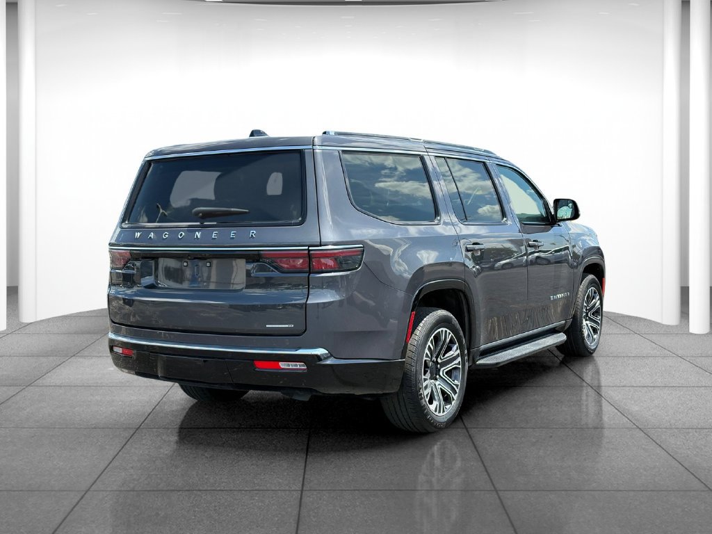 Used 2024 Jeep Wagoneer Series II w/ Flexible Seating Group AWD/4WD image 7