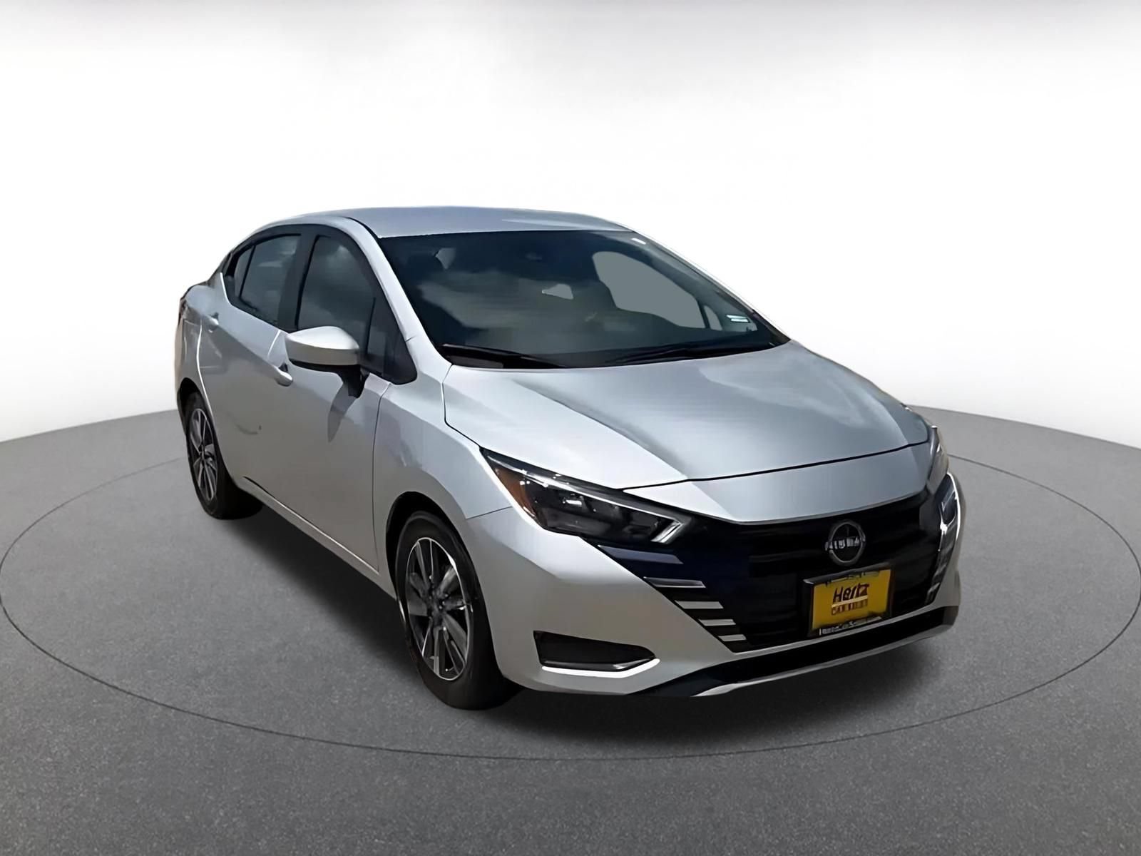 Used 2025 Nissan Versa SV FWD image 3