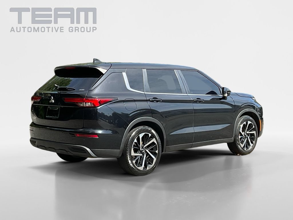 Used 2022 Mitsubishi Outlander ES AWD/4WD image 7