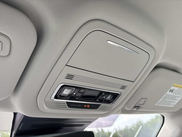 New 2026 Lincoln Nautilus Premier w/ Jet Appearance Package AWD/4WD image 31