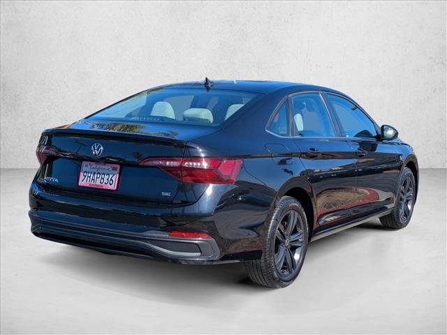 Certified 2023 Volkswagen Jetta SE w/ Panoramic Sunroof Package FWD image 5