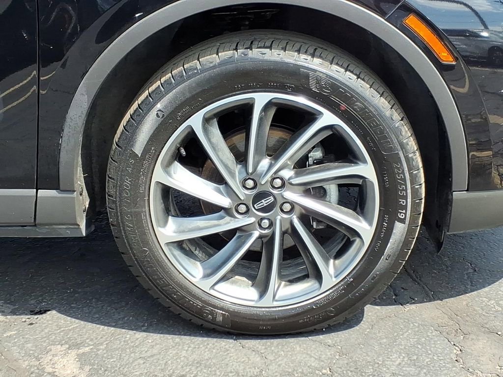 Used 2024 Lincoln Corsair AWD w/ Equipment Group 101A image 9