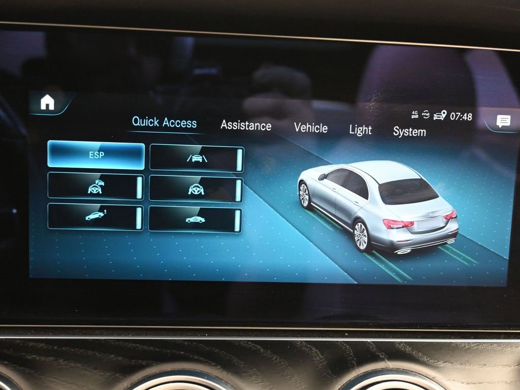 Used 2022 Mercedes-Benz E 350 Sedan image 32