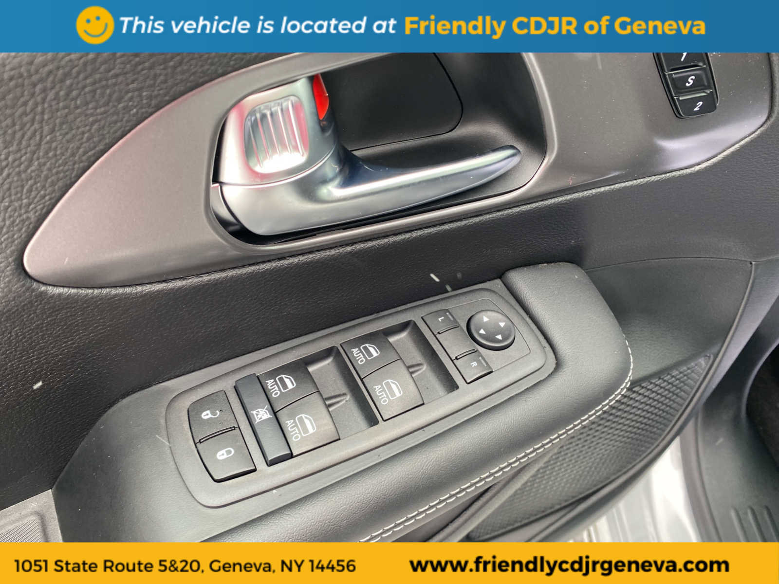 New 2026 Chrysler Pacifica Select image 23