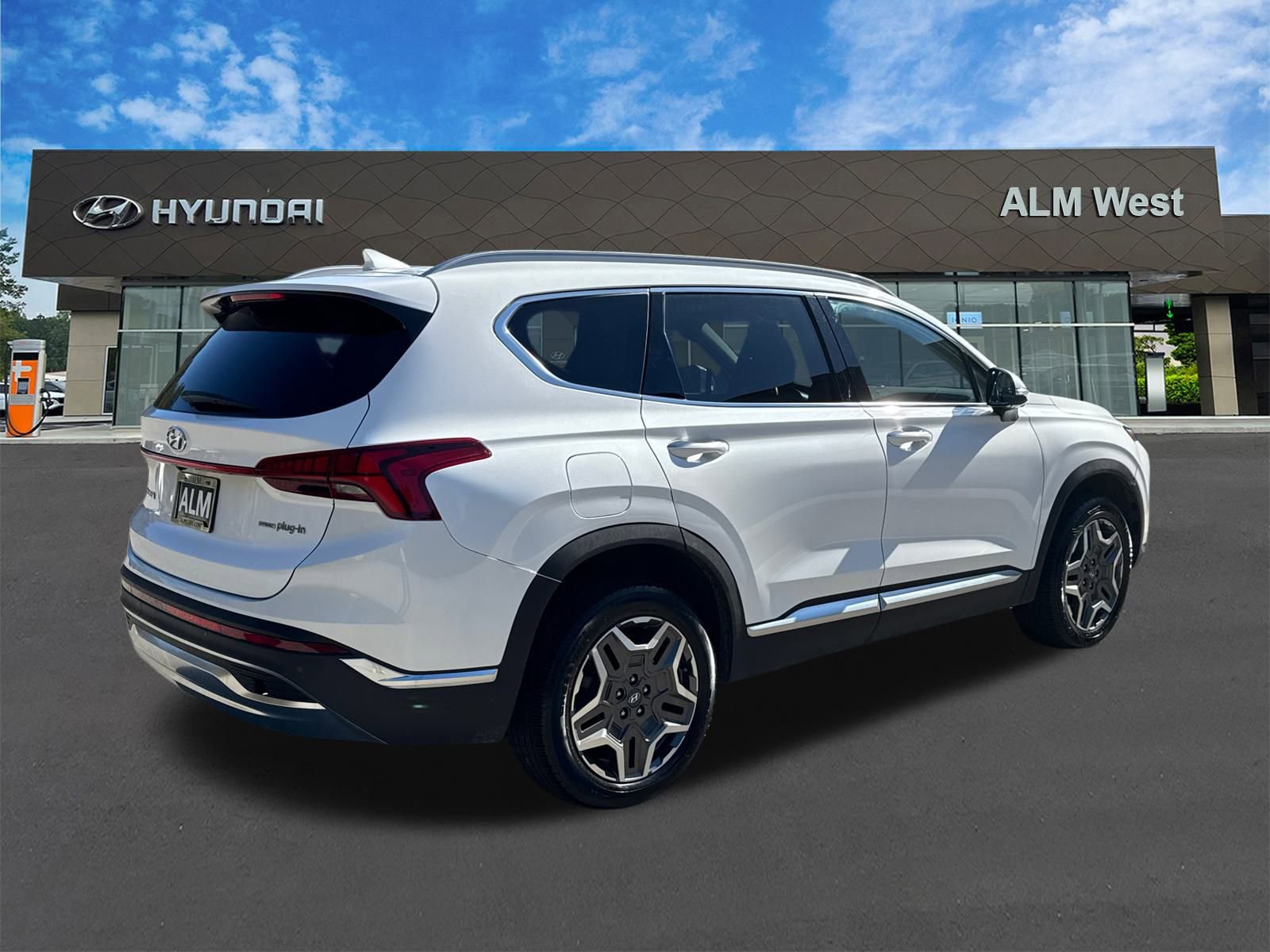 Used 2023 Hyundai Santa Fe SEL Convenience image 5