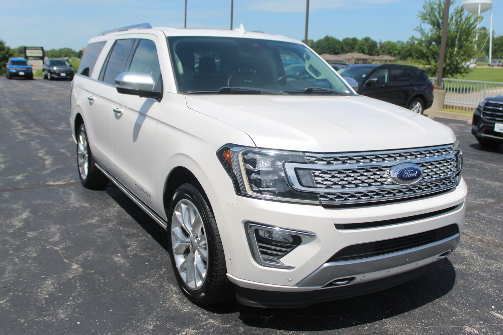 Used 2019 Ford Expedition Max Platinum AWD/4WD image 9