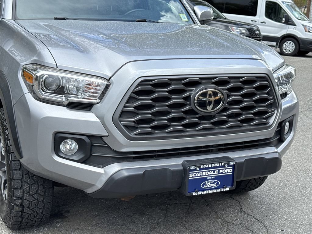 Used 2020 Toyota Tacoma TRD Off-Road w/ Technology Package AWD/4WD image 9