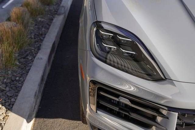 New 2026 Porsche Cayenne S AWD/4WD image 48