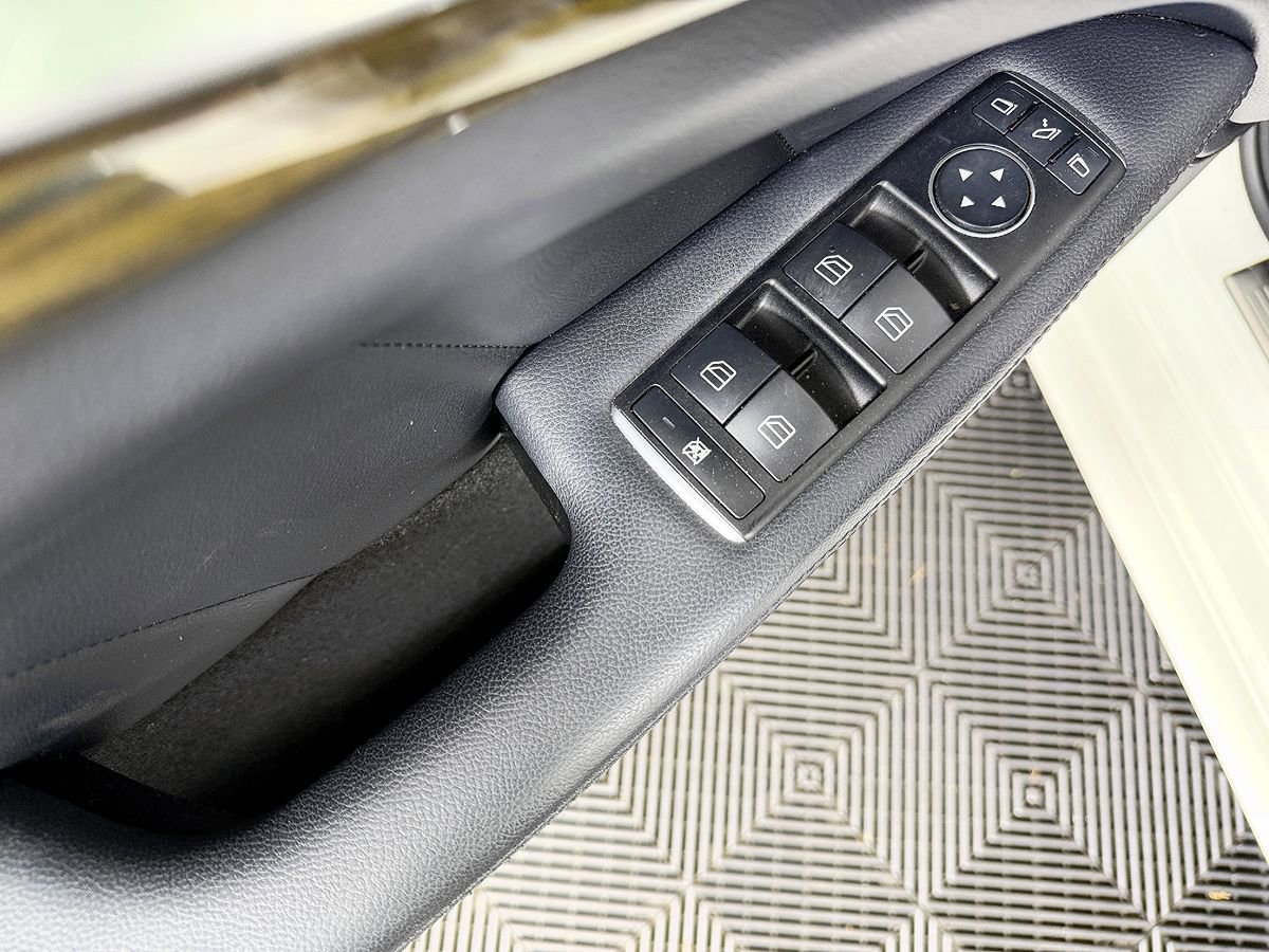 Used 2015 Mercedes-Benz CLS 400 image 30