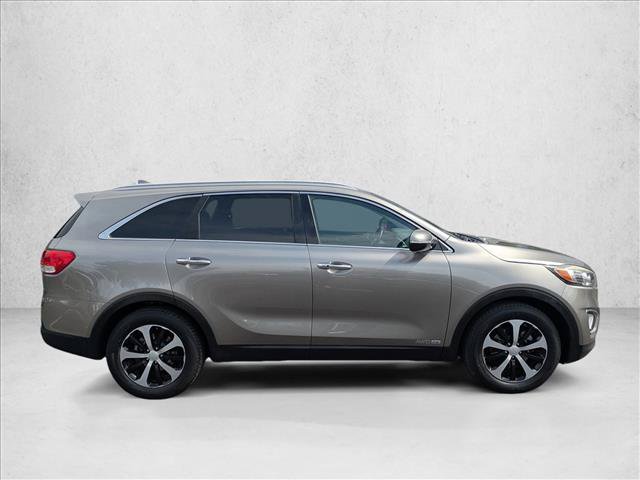 Used 2017 Kia Sorento EX AWD/4WD image 4