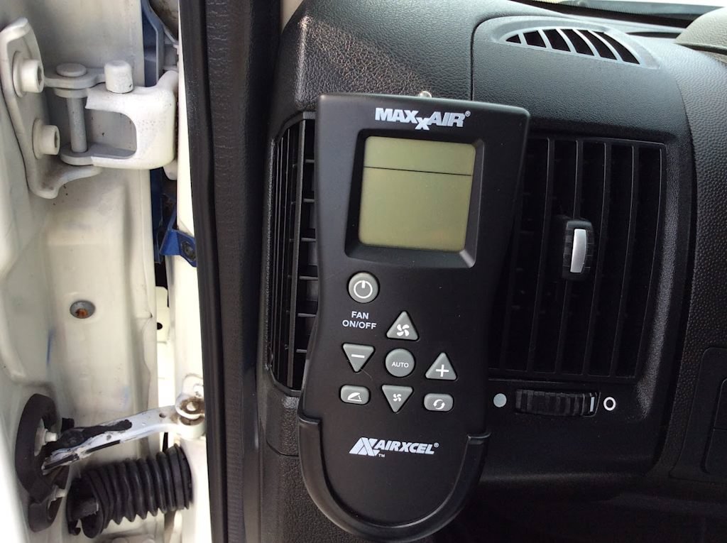 Used 2019 RAM ProMaster 3500 w/ Premium Appearance Group FWD image 23