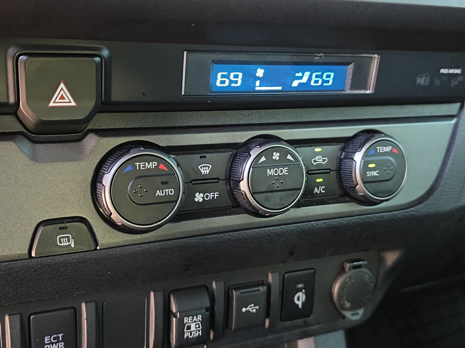 Used 2021 Toyota Tacoma TRD Sport RWD image 16