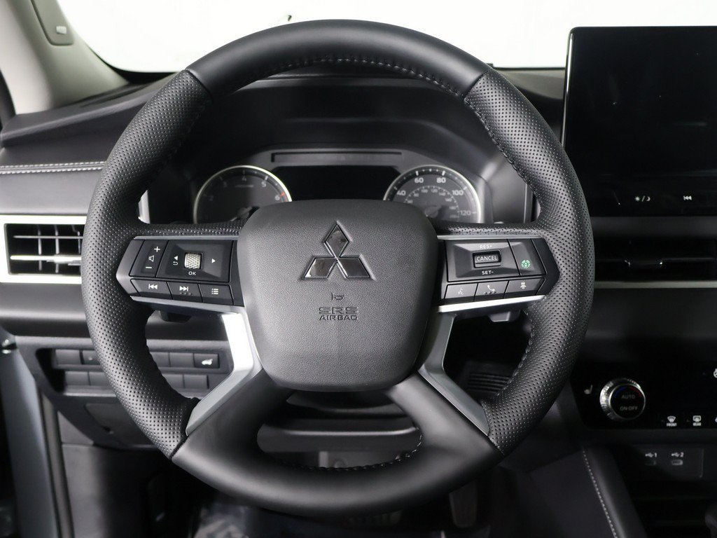 New 2026 Mitsubishi Outlander SE AWD/4WD image 35
