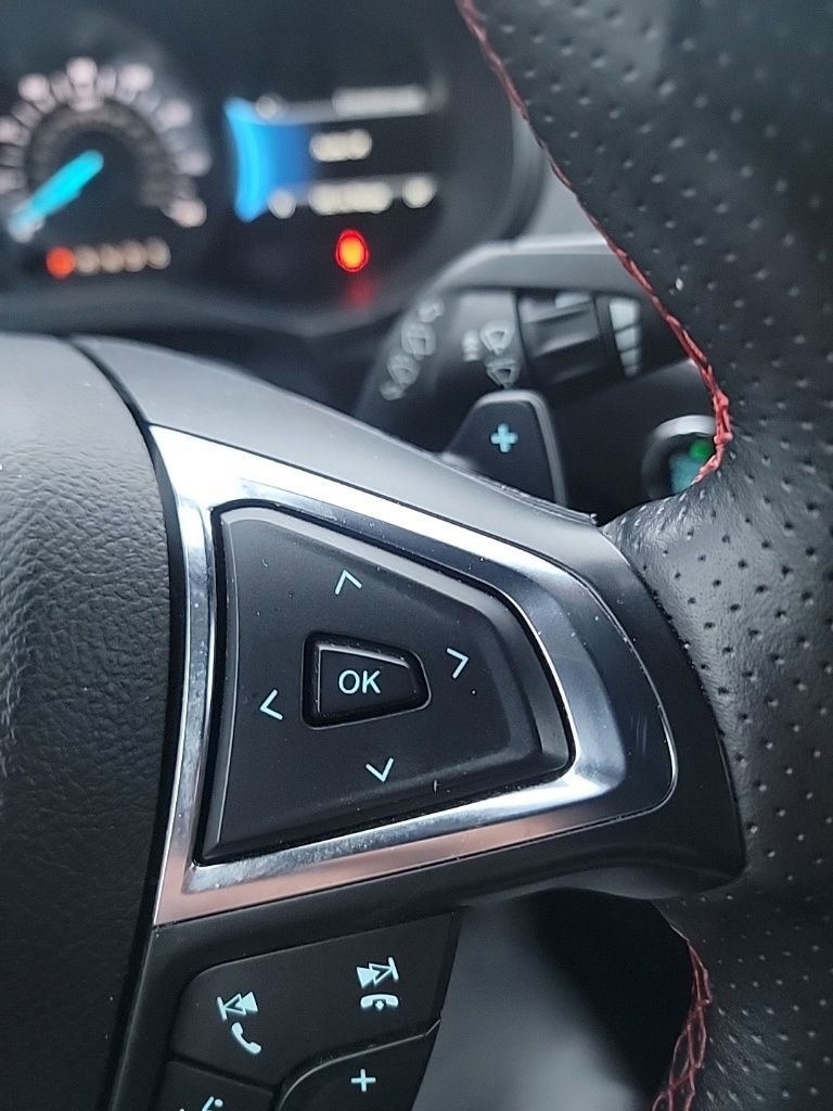 Certified 2022 Ford Edge ST-Line w/ Class II Trailer Tow Package image 44