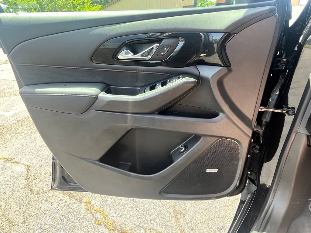 Used 2022 Chevrolet Traverse RS AWD/4WD image 9