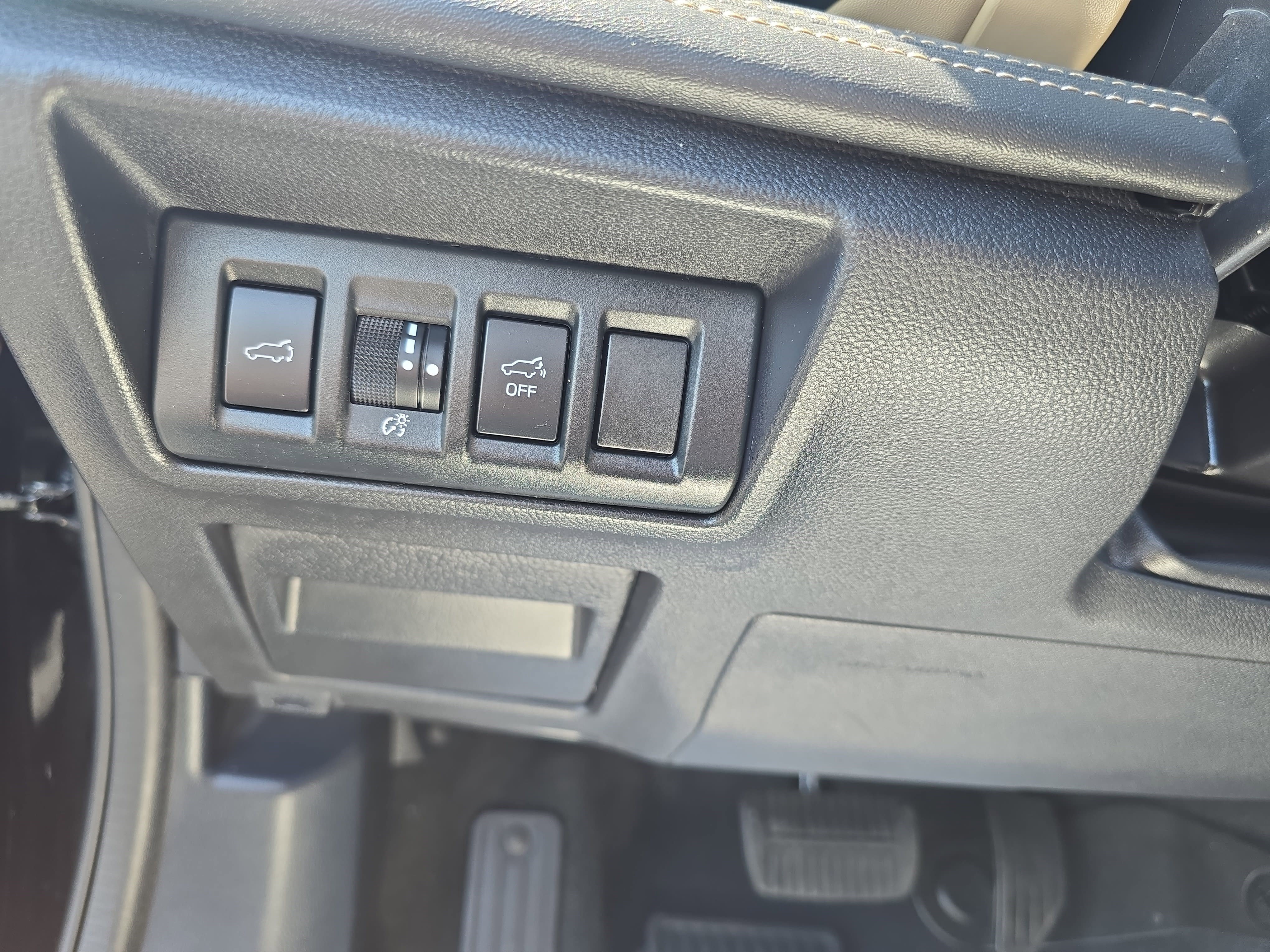 Used 2023 Subaru Outback Limited AWD/4WD image 28