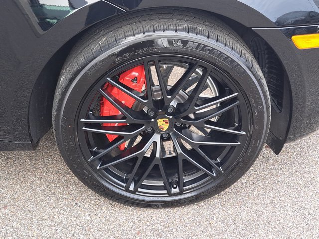 Certified 2023 Porsche Macan GTS image 13