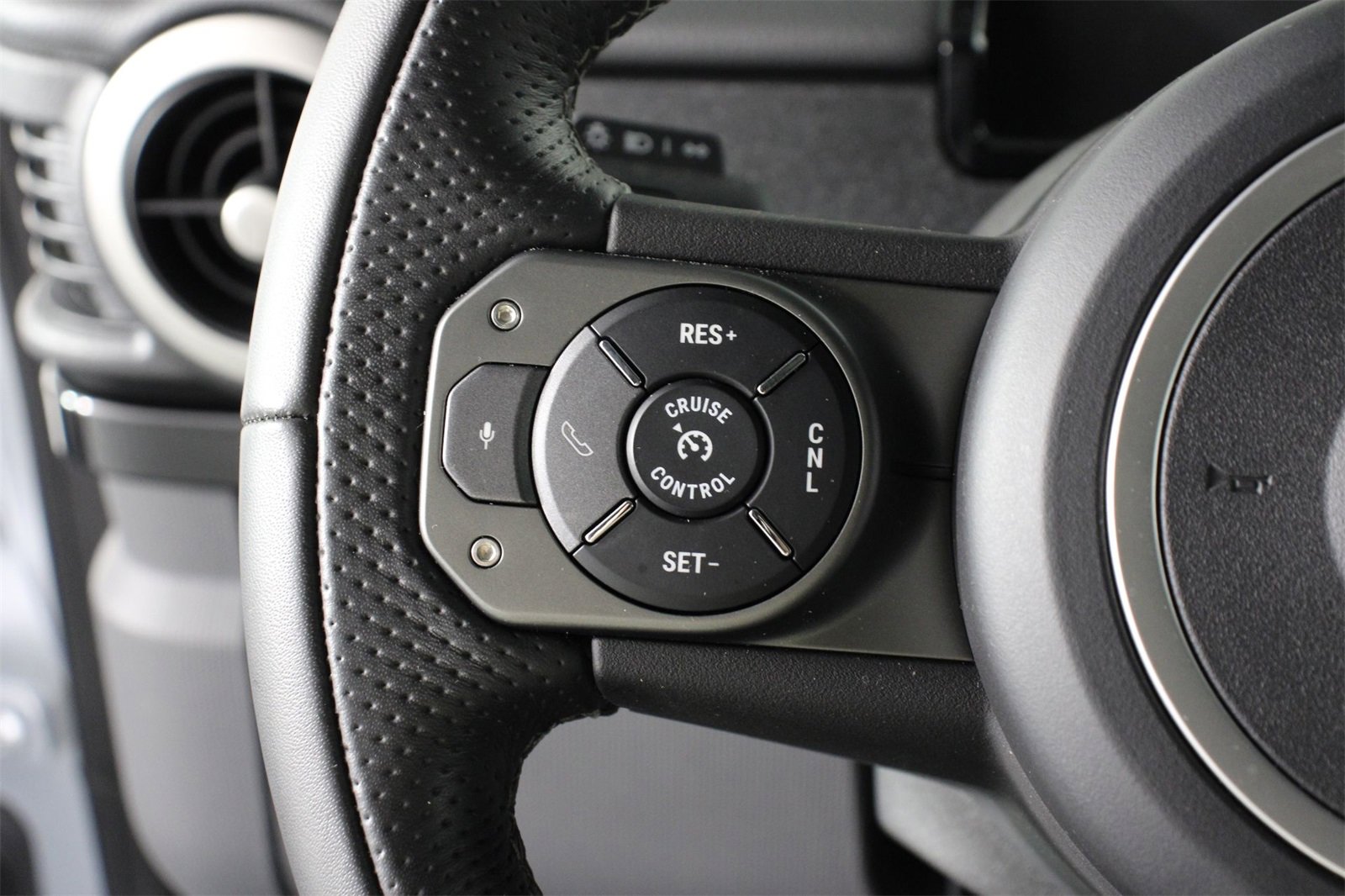 Used 2024 INEOS Grenadier Fieldmaster Edition image 13