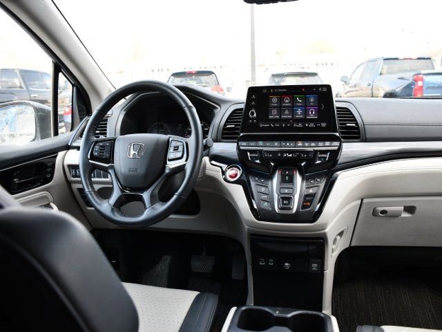 Used 2025 Honda Odyssey Elite image 18